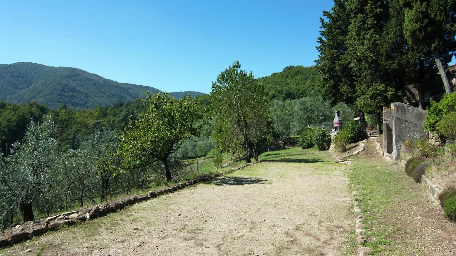 Lovely Estate Not Far From Florence With Olives Trees Poggio Alla Croce Semesterbostad