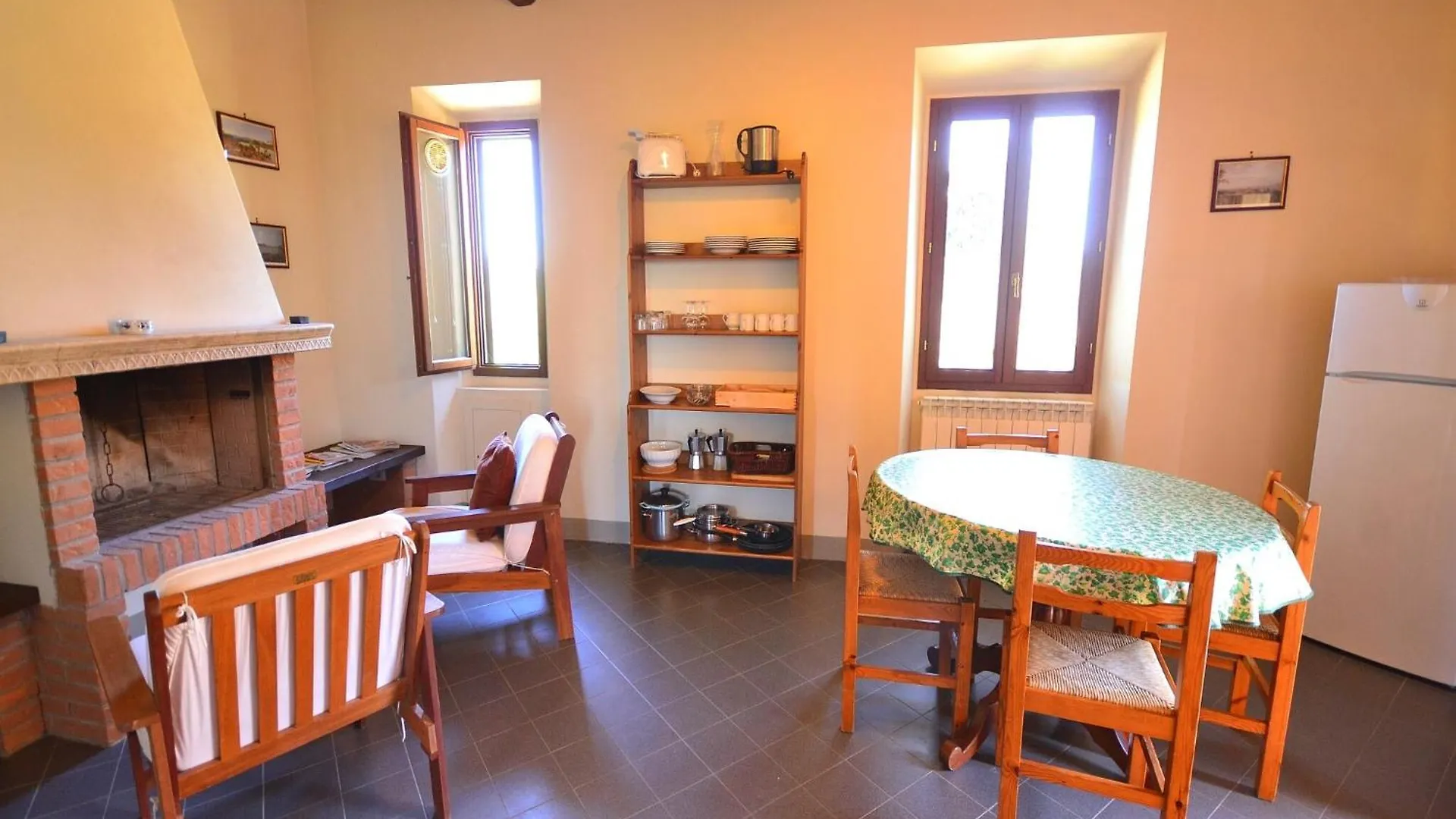 Semesterbostad Lovely Estate Not Far From Florence With Olives Trees Poggio Alla Croce